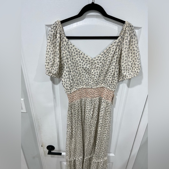 NWT- Dex Smocked Waist Tiered Maxi Dress - Picture 3 of 6